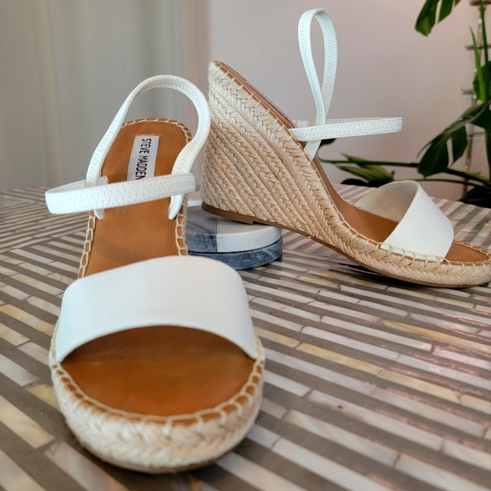 White STEVE MADDEN sandals with corded wedge heels in a Size 8.5